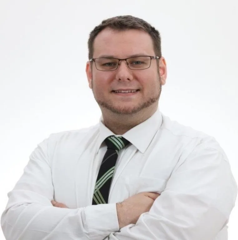 Tiaan - Accountant